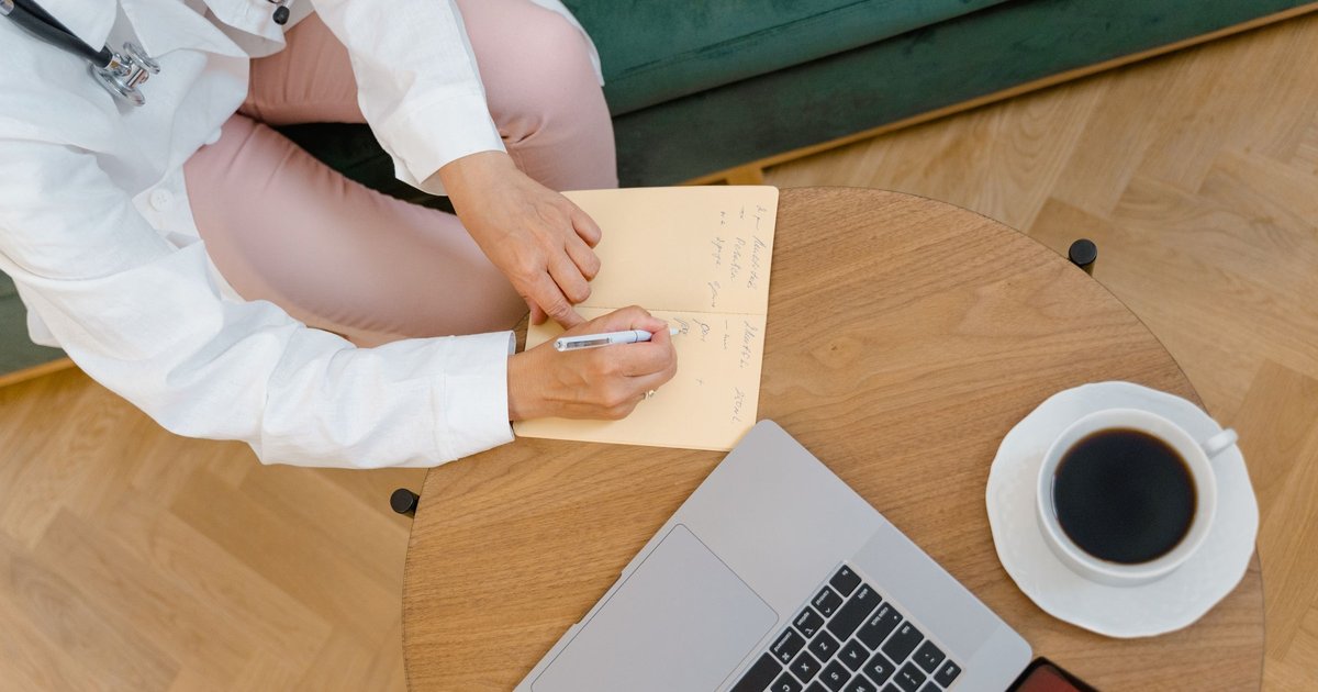 Clave SAT para renta de equipo médico: qué es y cómo aplicarla