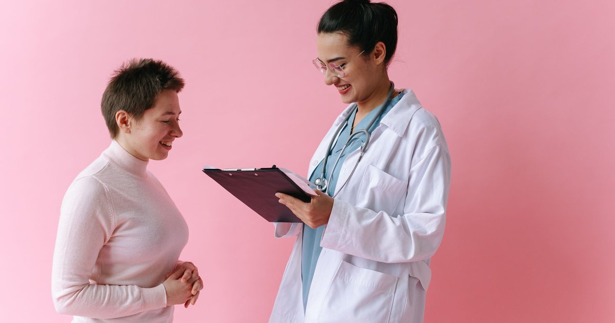 Cómo equipar un consultorio de medicina general: lo que realmente usas y lo que puede esperar